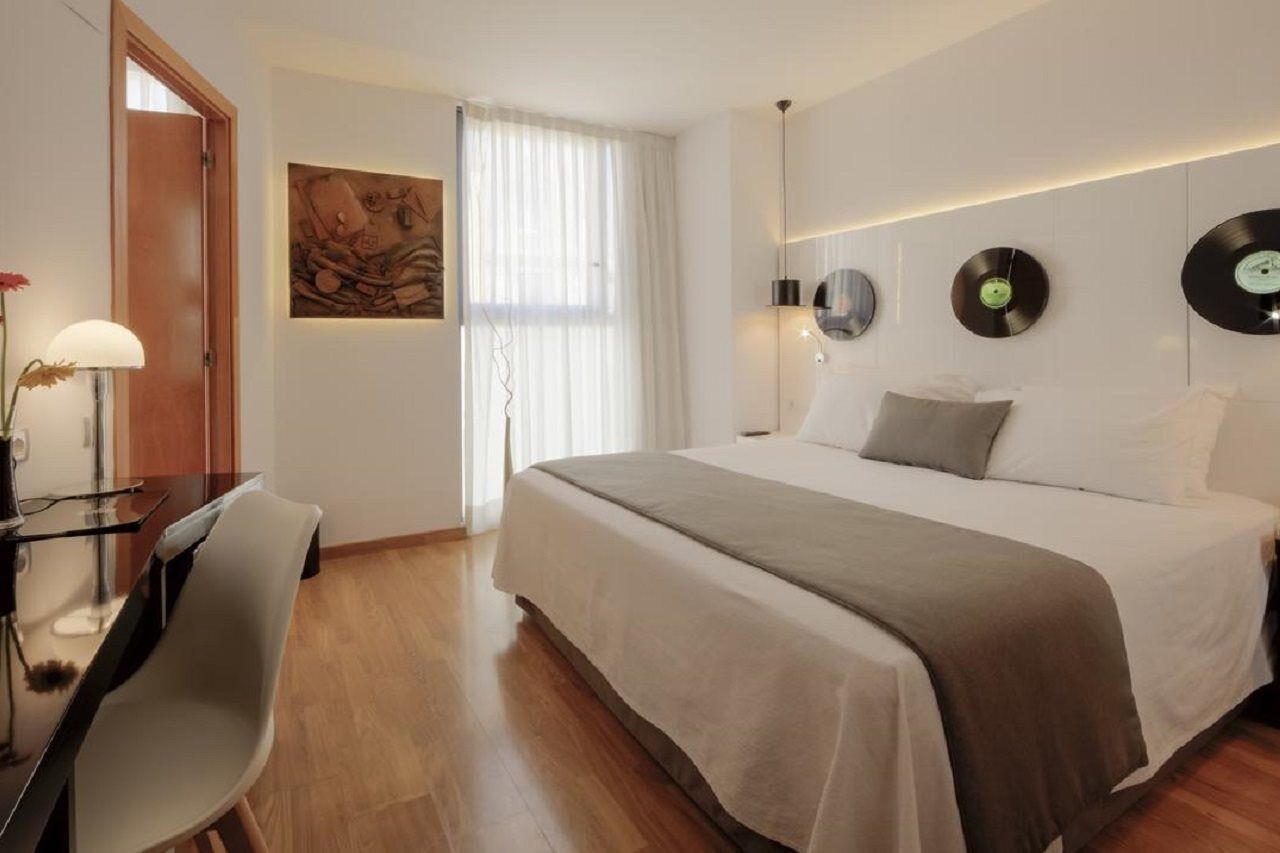 Evenia Rocafort Barcelona Exterior photo